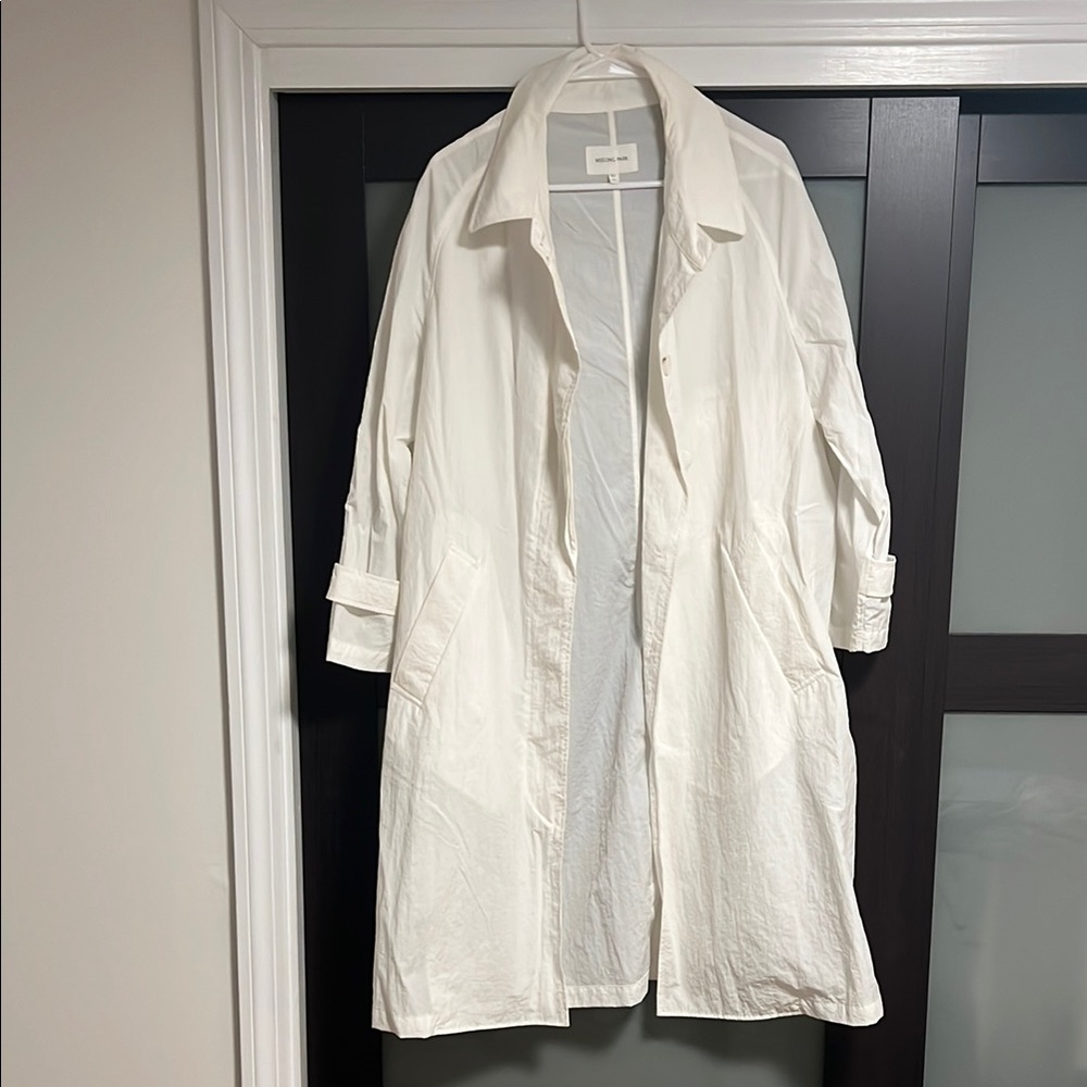 White Trench Coat with Classic Collar and Relaxed Silhouette
